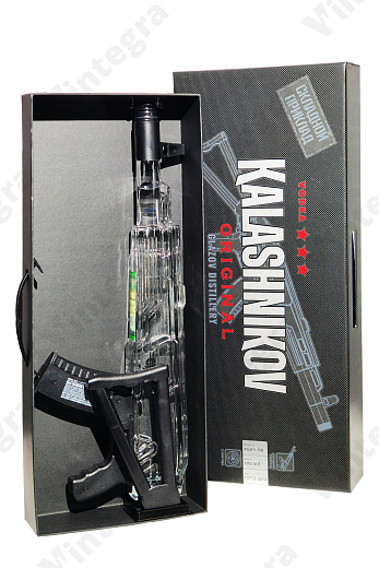 Калашников АК Стандарт, 0.7 л., 40%, Россия, сувенирная бутылка, подарочная упаковка с тремя рюмками